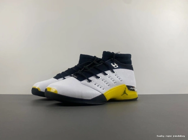 Husky Jordan Lightning 17 FJ0395-100 Low Air 0817